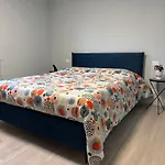 With Pool E Private Garage - Casa Holyvia Blue 代森扎诺-德尔加达