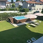 公寓 With Pool E Private Garage - Casa Holyvia Blue